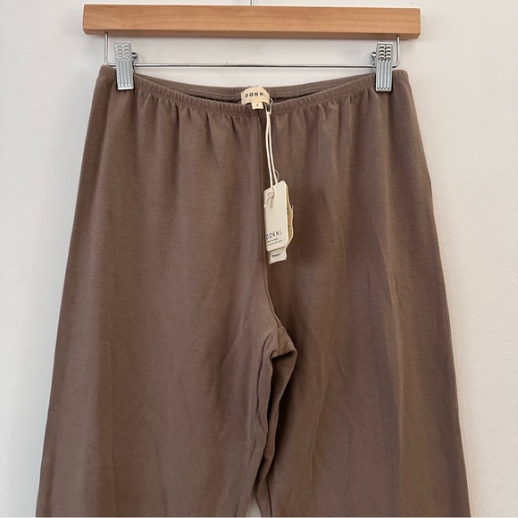 NWT Donni Scallop Cropped Simple Pant in Mushroom size small elastic waist - Picture 2 of 7